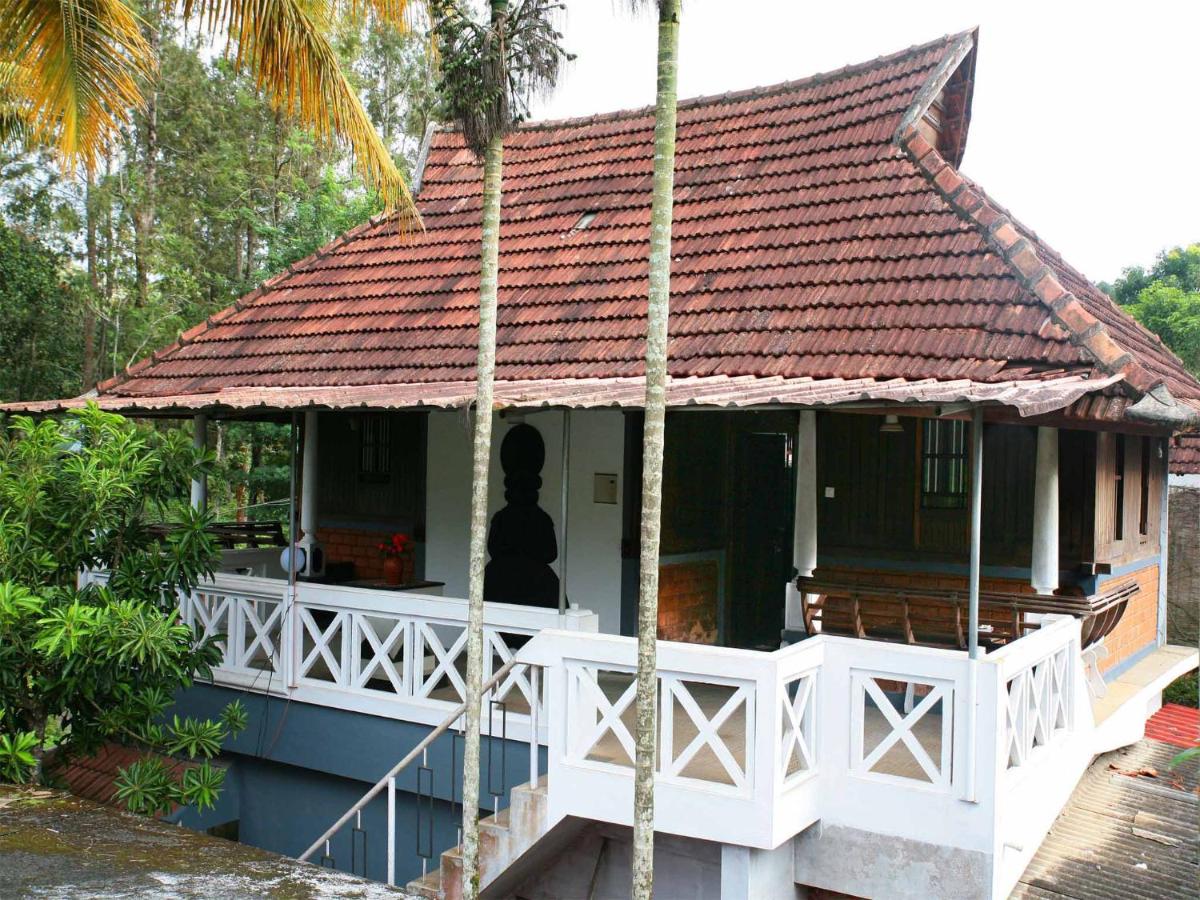 B&B Thekkady - Kairali Palace Home Stay - Bed and Breakfast Thekkady