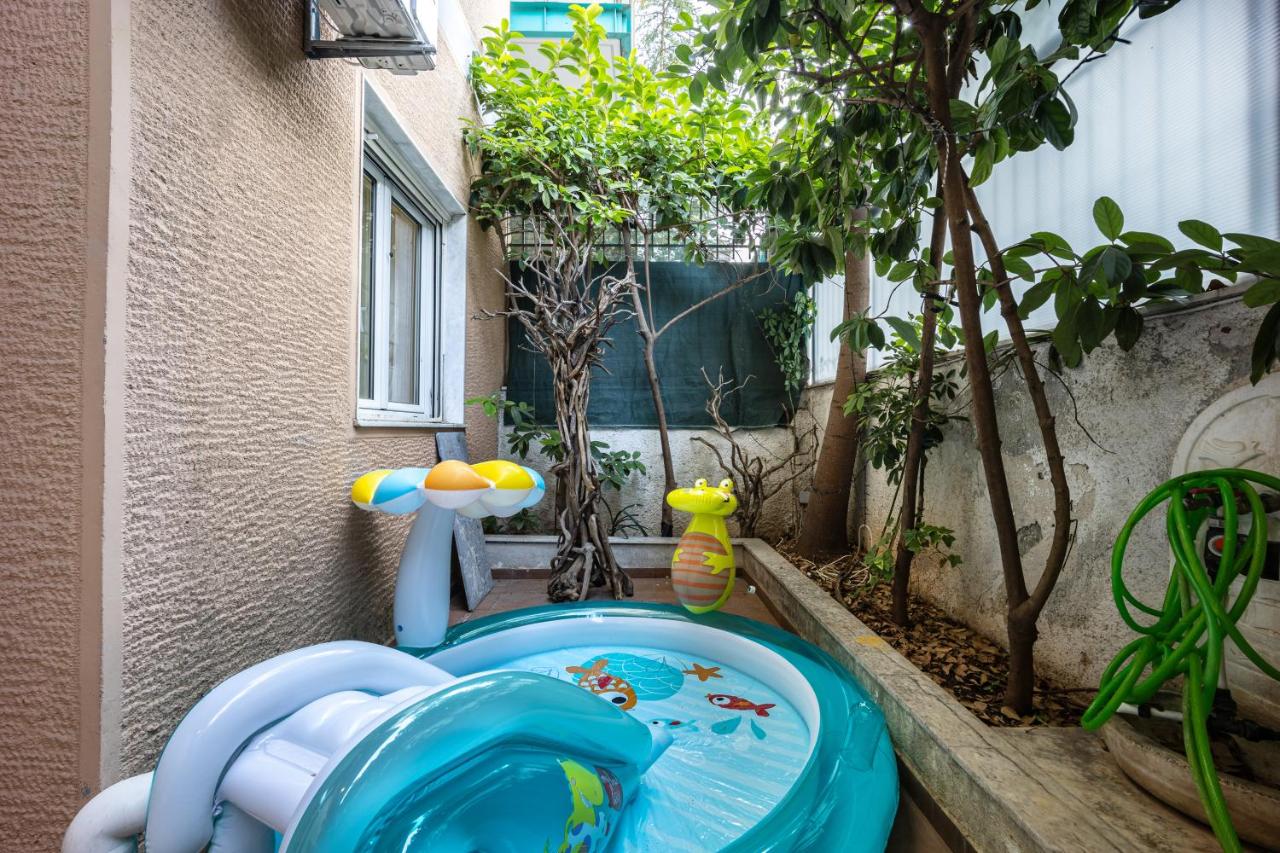 Spacious Garden apt - B&B Atenas