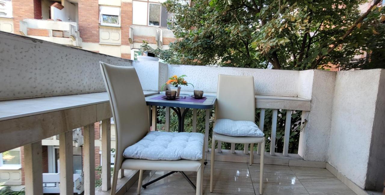 Heart of Skopje Luxury Apartment - B&B