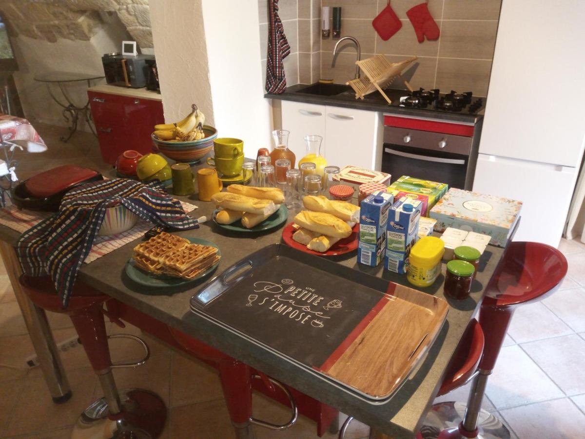 Chambres d'hôtes L'Amphitryon 5 CHAMBRES - Bed and Breakfast Villemus