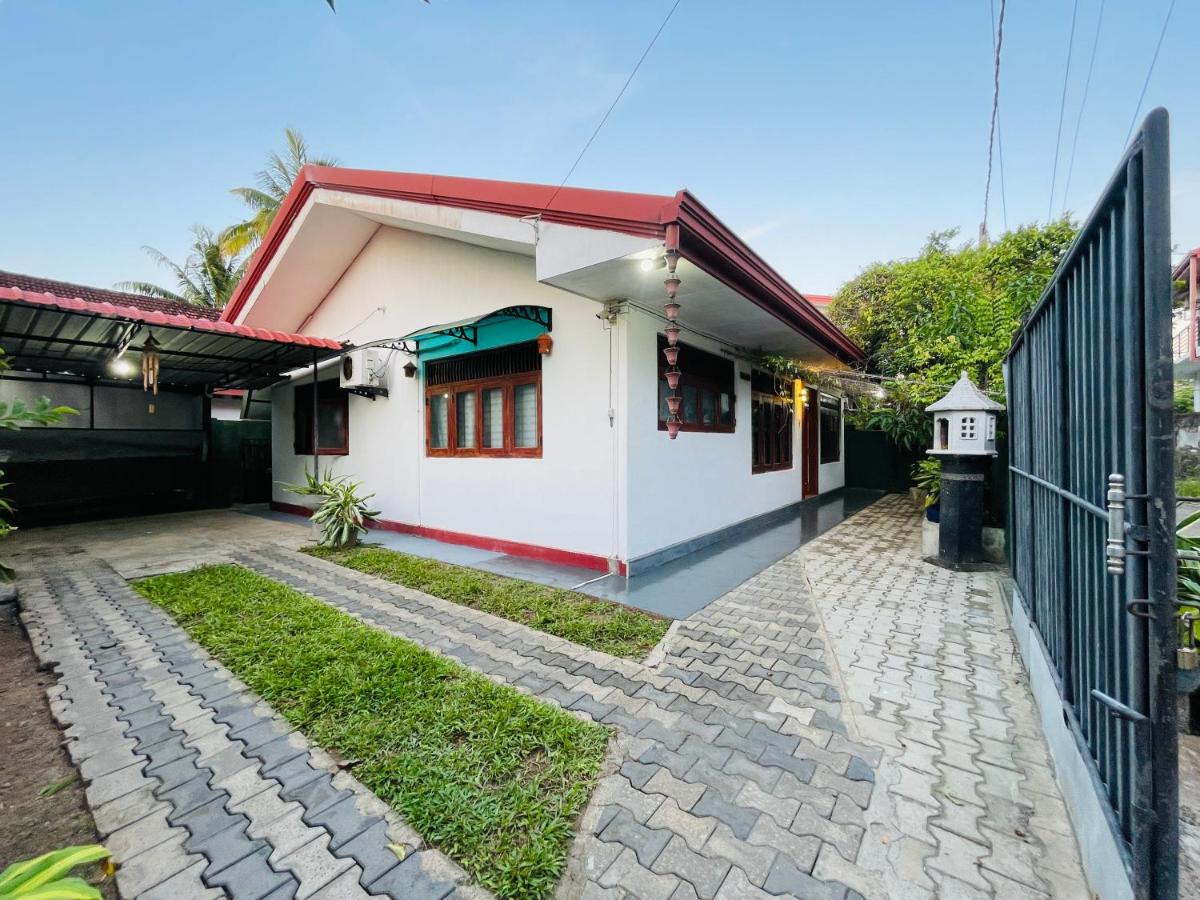 Calm House Weligama - B&B