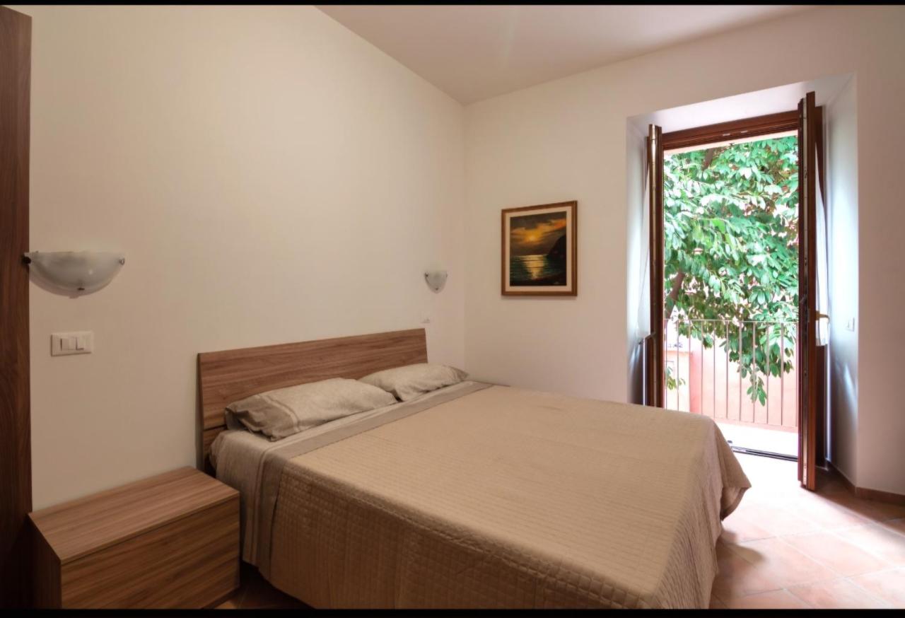 Apartamento de 1 dormitorio con balcón