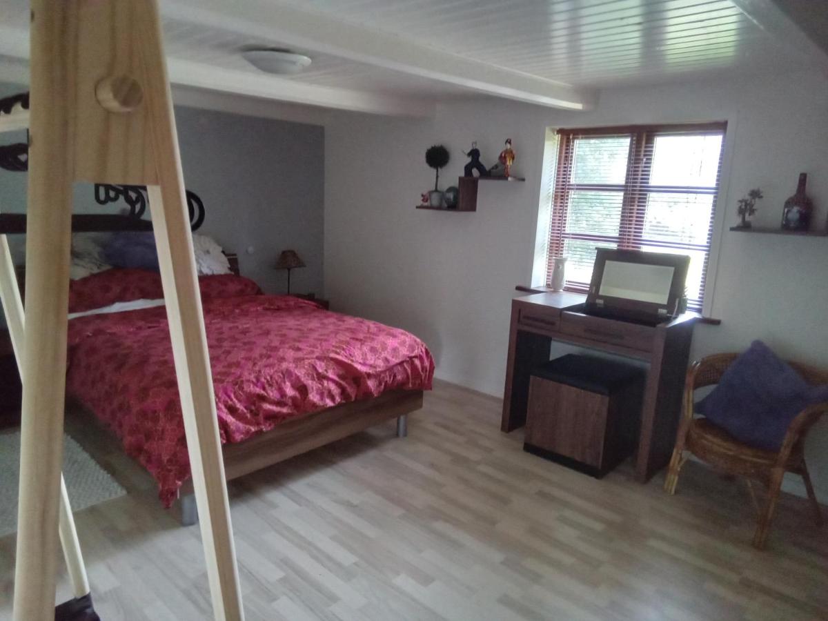 Kragkaer Guest House - A Cosy Double Room Overlooking Nature