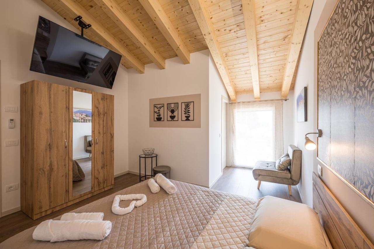 Camera Matrimoniale con Letto Supplementare