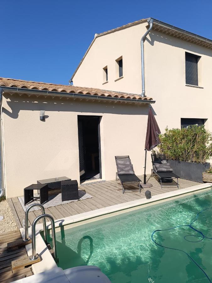 La Cigale sous l'Olivier - Chambre , SdB et Salon Privé - Piscine - B&B