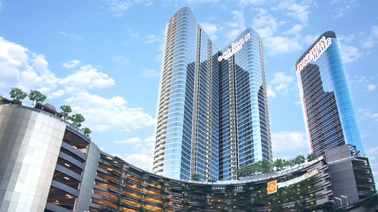 Luxurious 1 Icon 3BR Apartment in Tunjungan Plaza 6 Surabaya City Centre by Le Ciel Hospitality - Chambres d'hôtes Surabaya