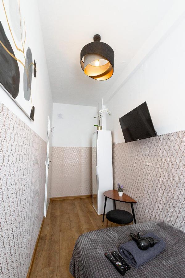 Standard Single Room with Shared Bathroom