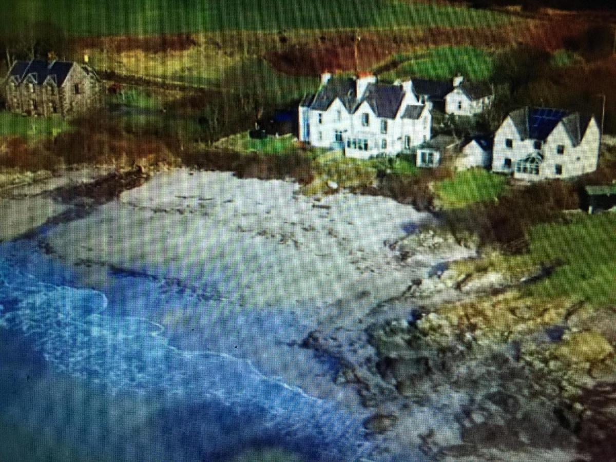 Unique house in an idyllic situation on a beach - B&B