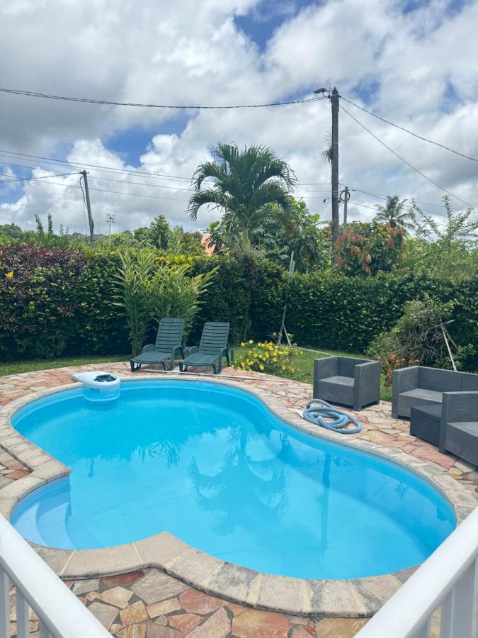 Villa des oisillons, Petit-Bourg 97170, Guadeloupe - Chambres d’hôtes Petit-Bourg