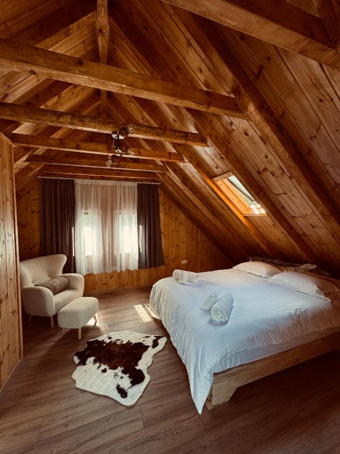 Vila Shkalla - B&B