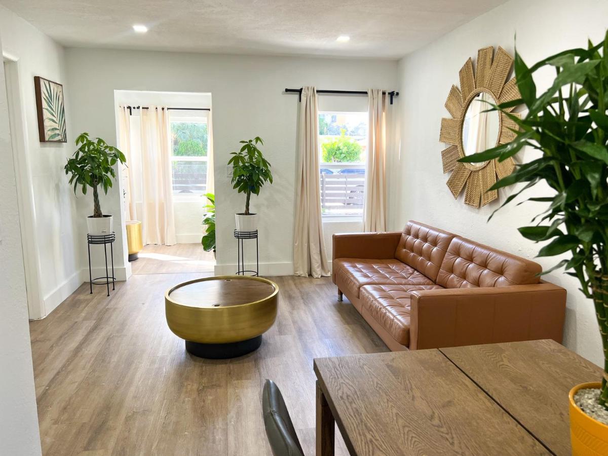 New 3Bedroom 2Bathroom Private Home - Bed and Breakfast Miami