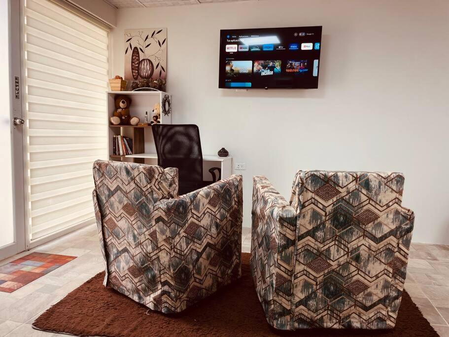 Machala cómoda suite privada con parqueo en urb - B&B