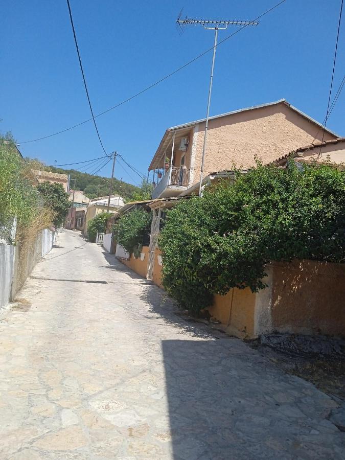 Villa Angela, Traditional Villa in the village - B&B