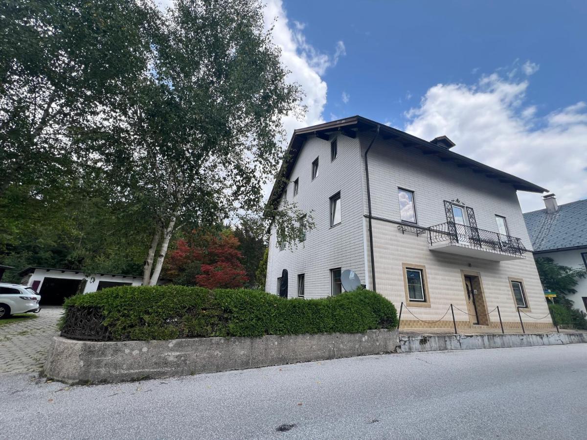 Ausseerland Apartments - Relax, Ski, Hike and Bike, Garden, Parking, BBQ, Near Hallstatt, Loser, Tauplitz and Krippenstein, Free Wi-Fi and Netflix - B&B