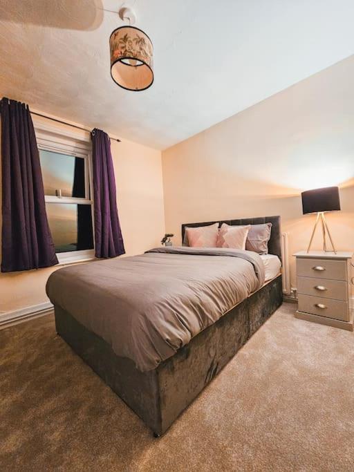 Spacious House in Ipswich - B&B