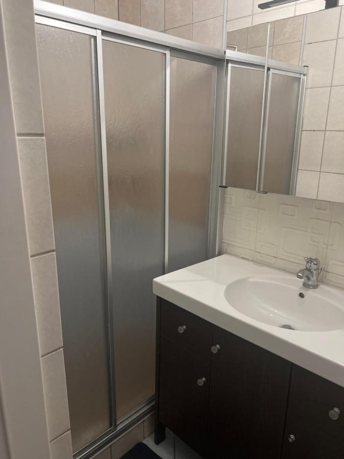 Zimmer - Ferienwohnung Linz