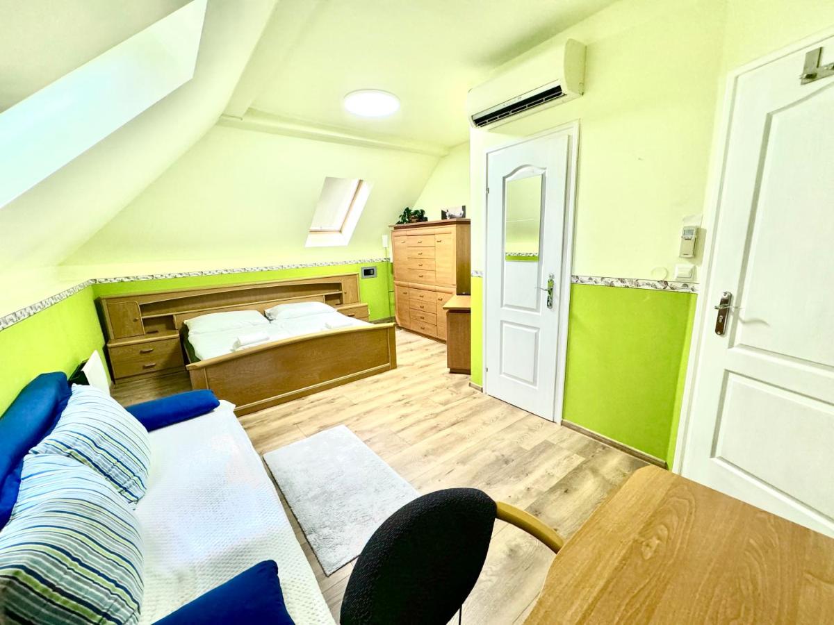 Large Double Room