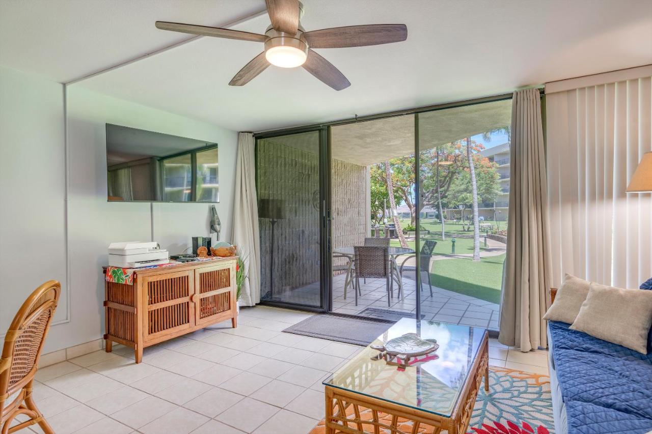 Romannas Golden Ray Oceanfront Condo in Maui Sunset Resort - B&B Kīhei