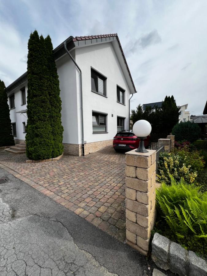 Stilvolle Studiowohnung mit Balkon - B&B