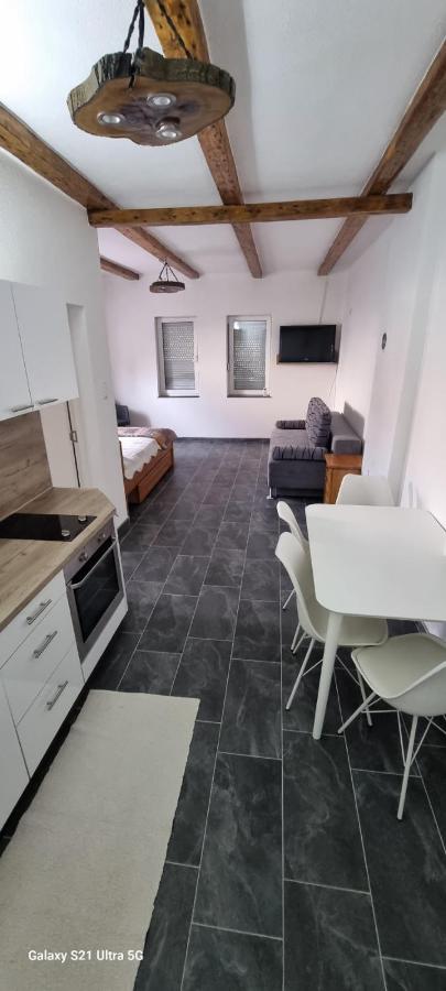 Zari apartman - Chambres d’hôtes