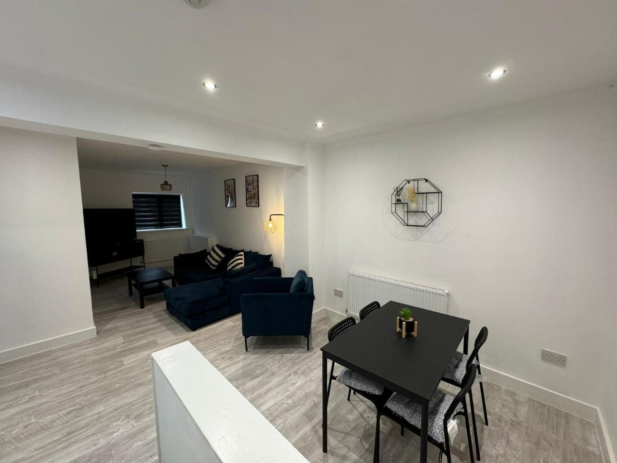 Luna Apartments Ashington - B&B