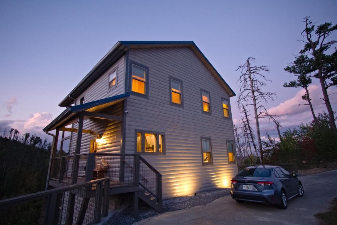 Our Black Bear Lodge - B&B