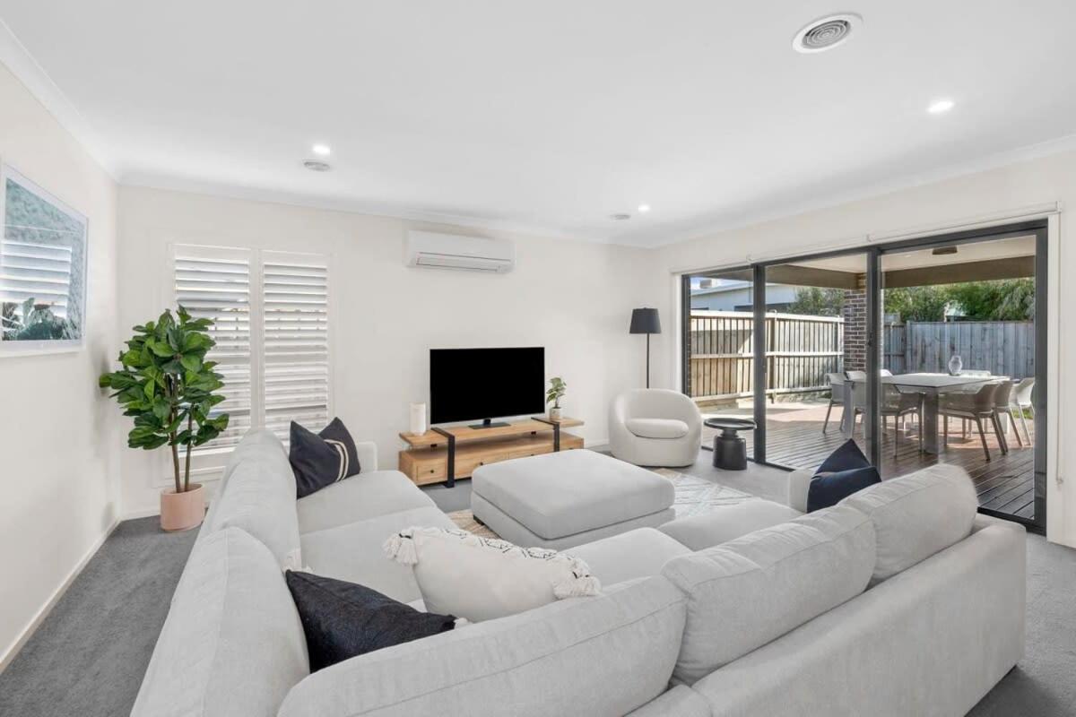 Coastal Contemporary Living on the Surf Coast - B&B Torquay