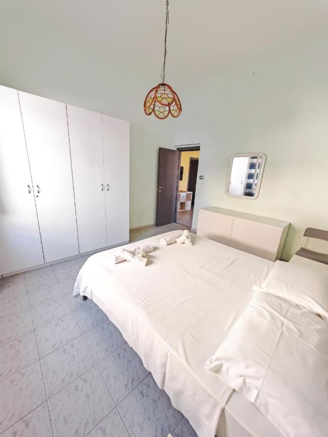 Travelliving •Casa Margarita•, Beachfront - Ferienwohnung Marina di Ragusa