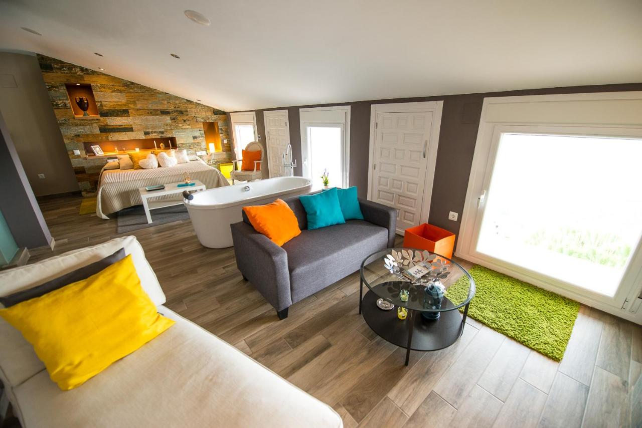 Deluxe Double Room with Bath