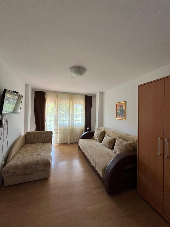 Zweibettzimmer mit Balkon