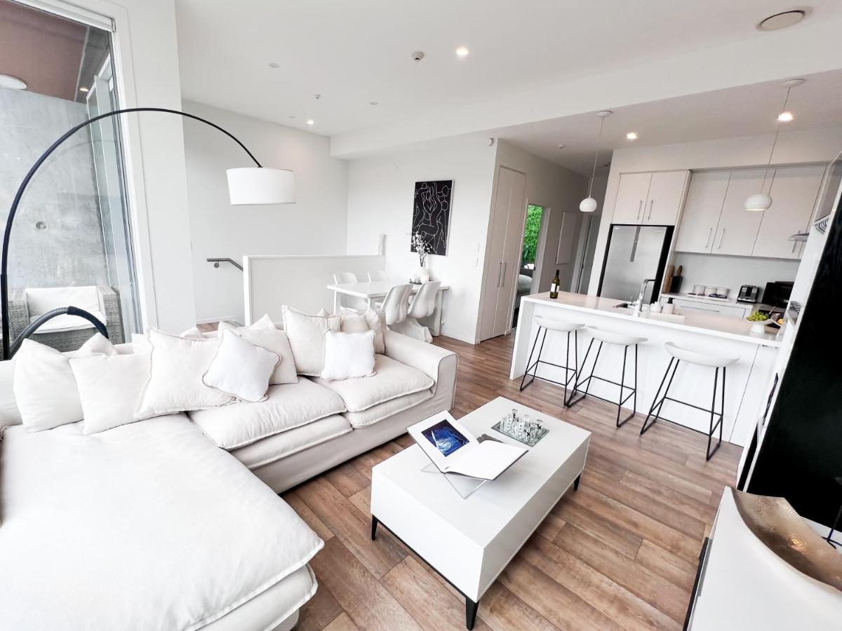 Luxury 2 Bedroom Apartment with cocktail bar and espresso machine - B&B