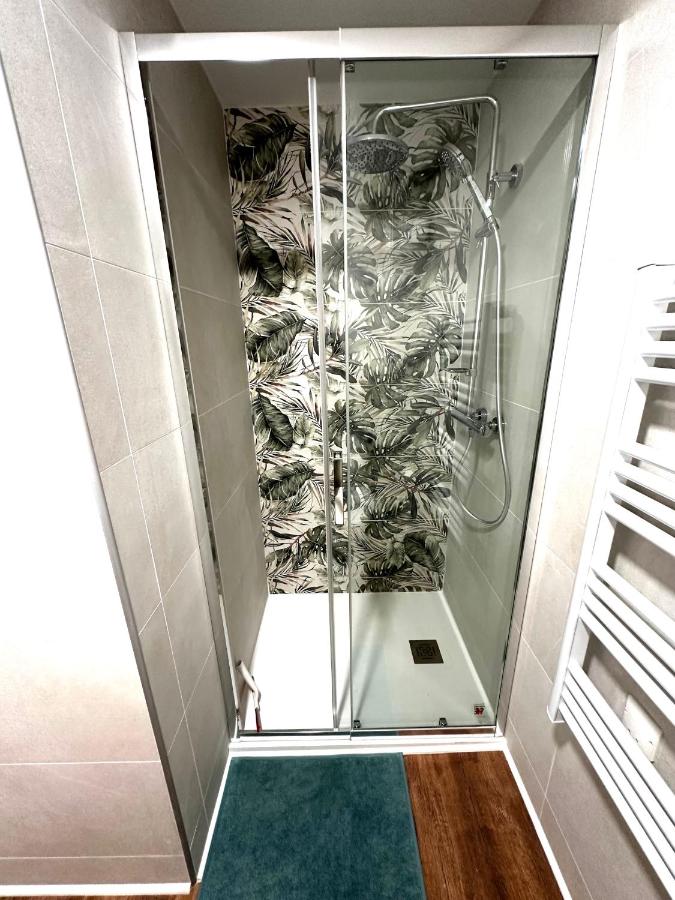 Studio Double Deluxe