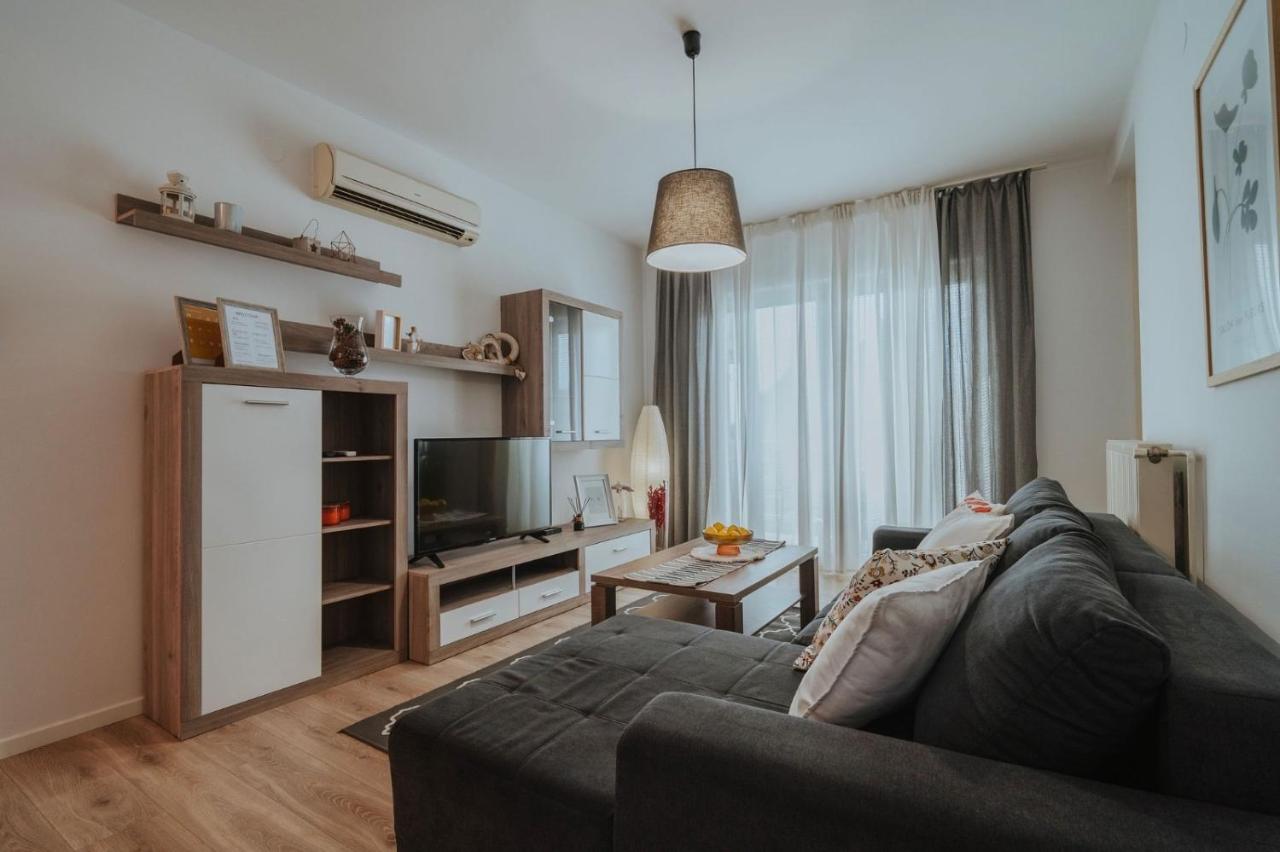 Apartman III u centru Kutine - B&B Kutina