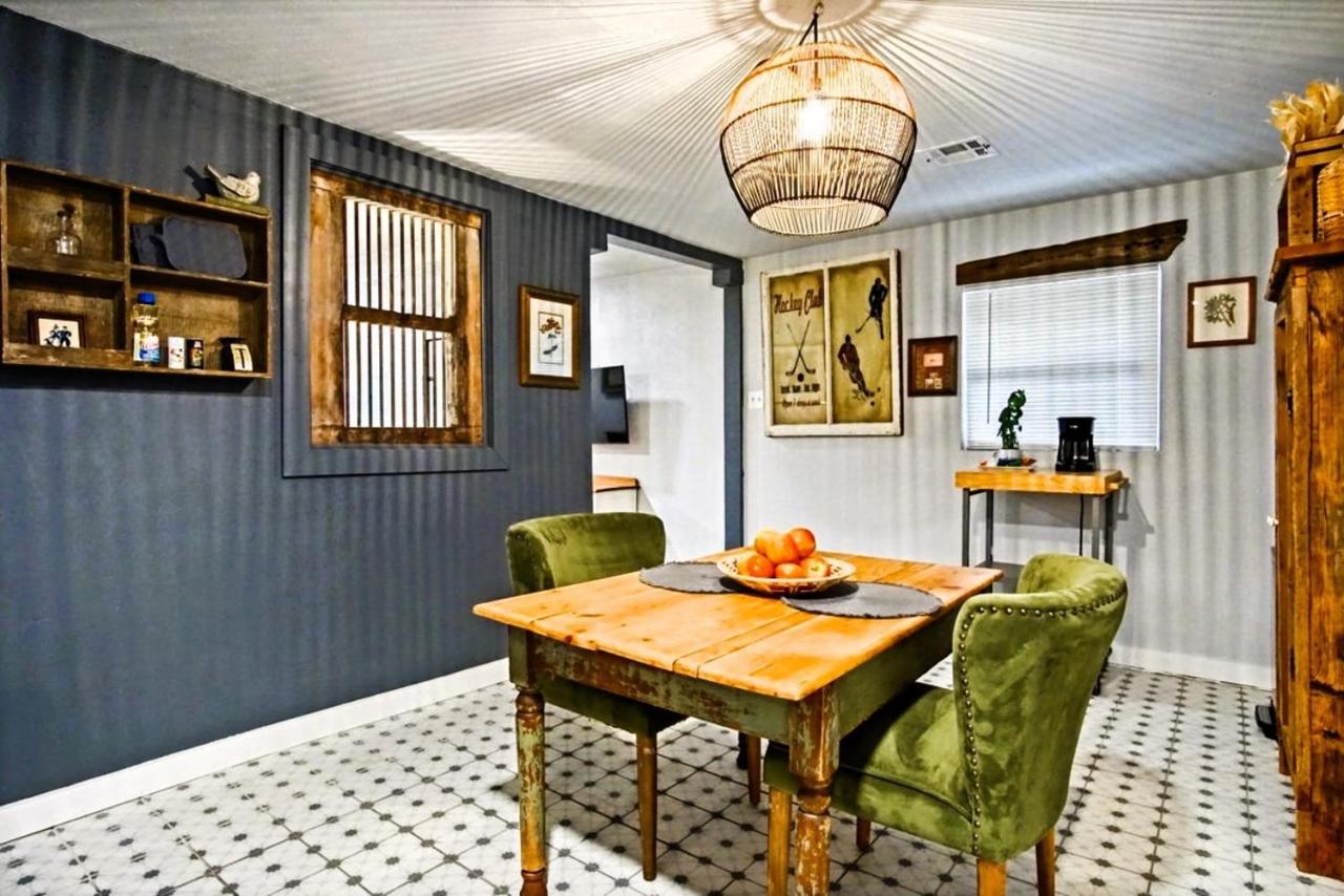 Stylish Studio Paseo Arts Full Kitchen #19c - B&B Oklahoma City