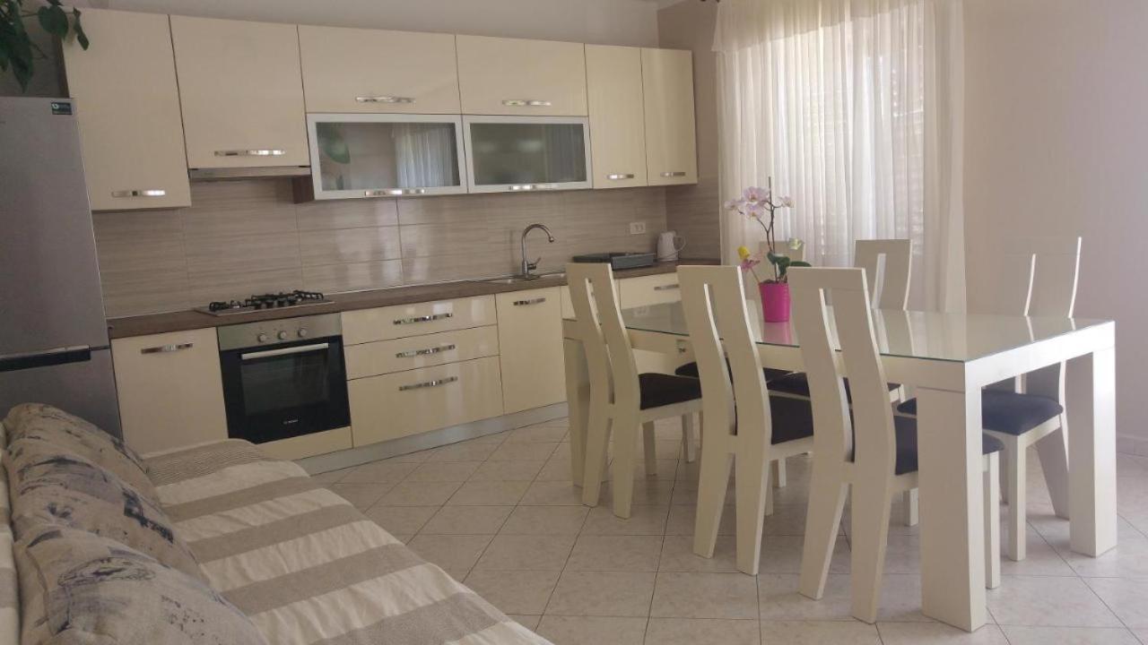 Apartments Tonći - Chambres d’hôtes Primošten