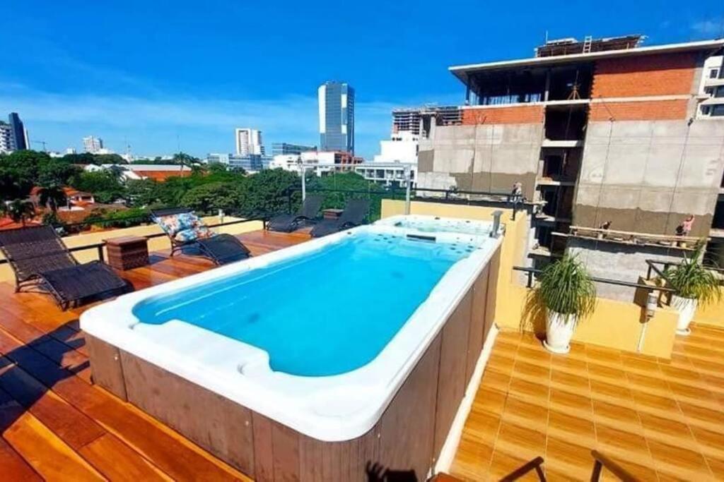 Super céntrico departamento en Equipetrol - B&B