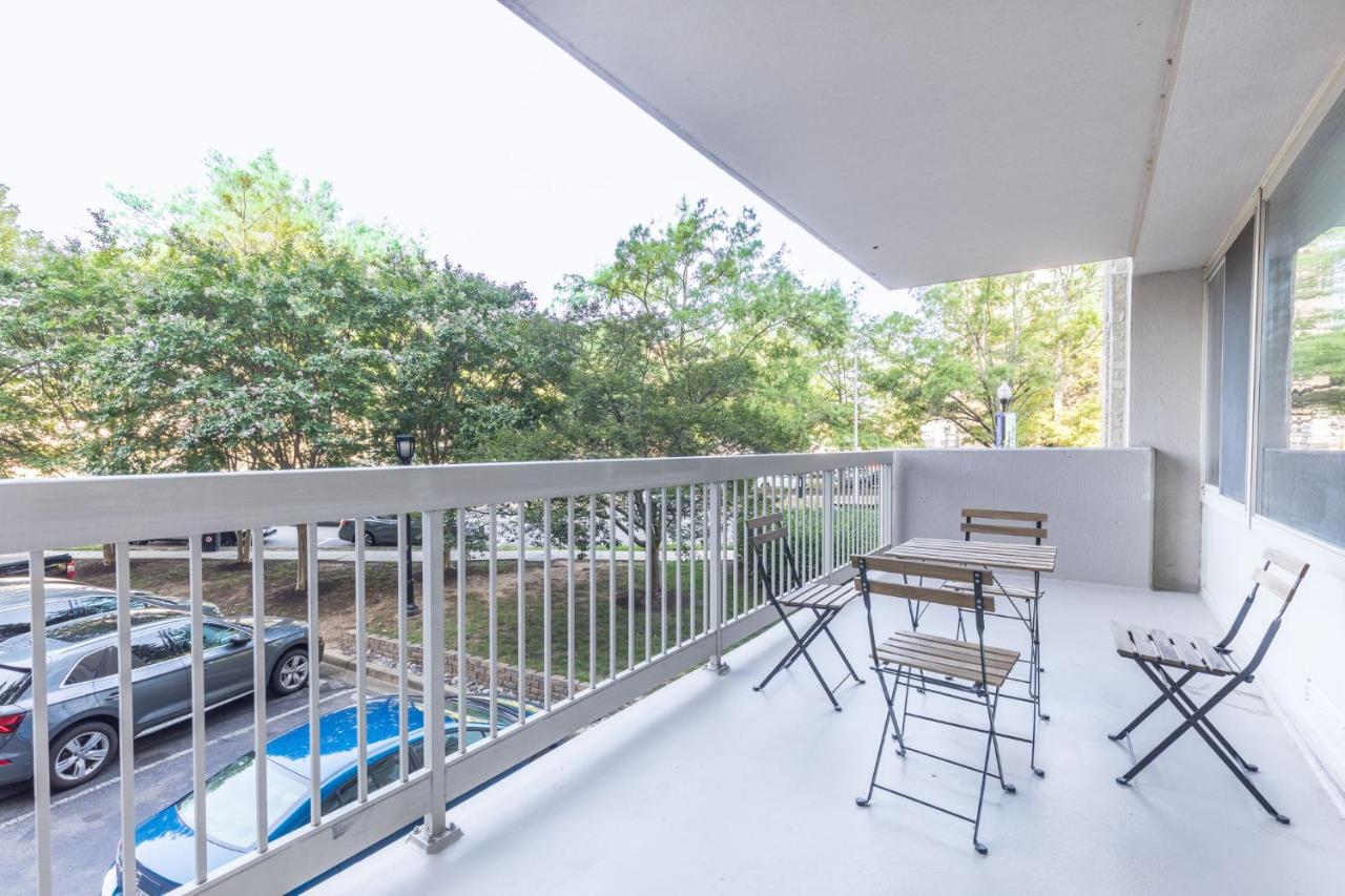 Arlington 2BR New Spacious & Lux Apartment - B&B