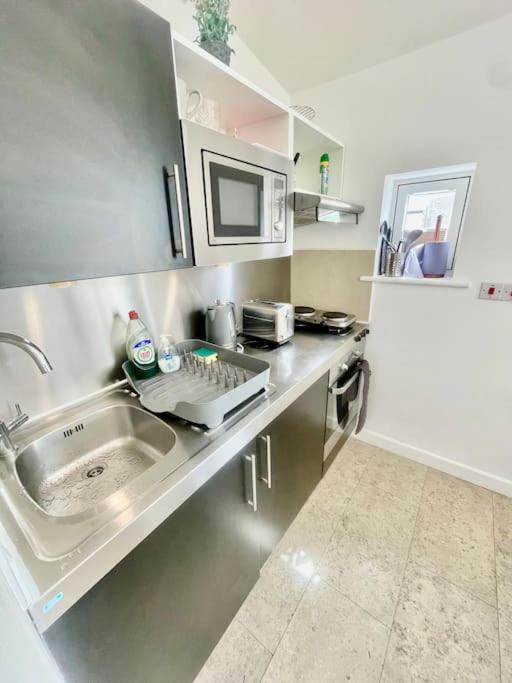 Cambridge City Centre Studio First Floor Sleeps 3 - Chambres d’hôtes Cambridge