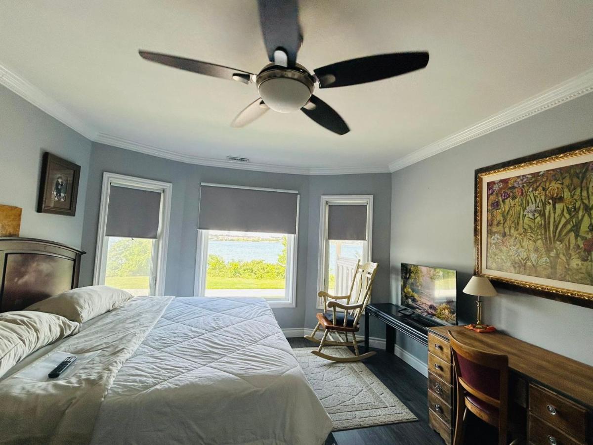 Chambre Lit King-Size - Vue sur Lac