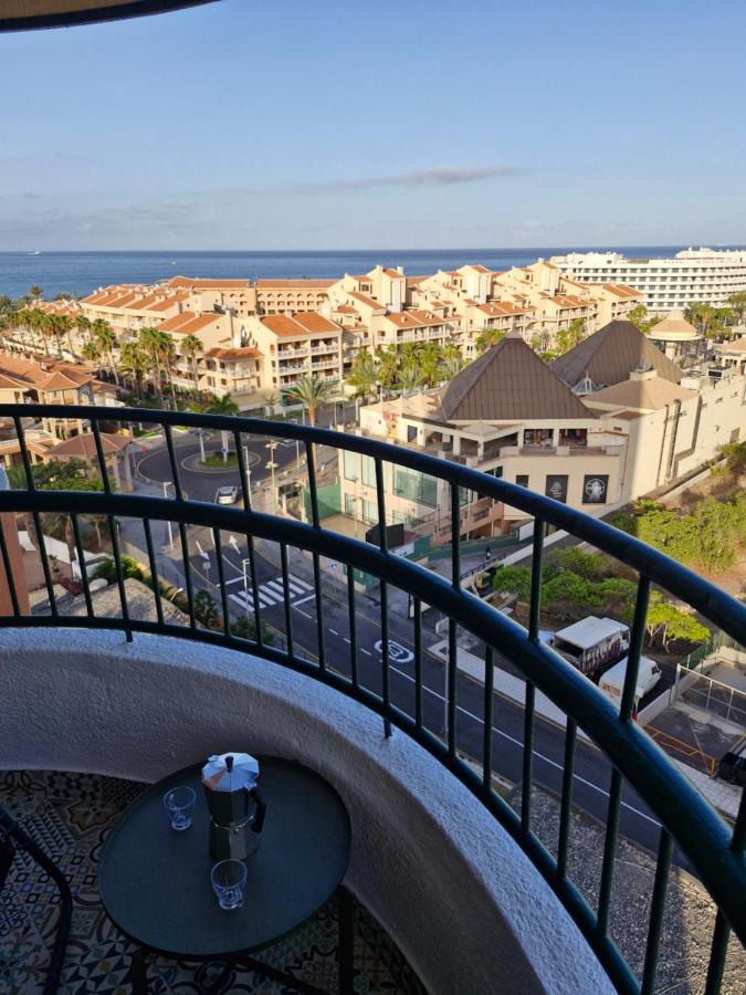Torres del Sol 9th floor Teide and Atlantic view - Las Americas - Chambres d’hôtes Playa de las Américas