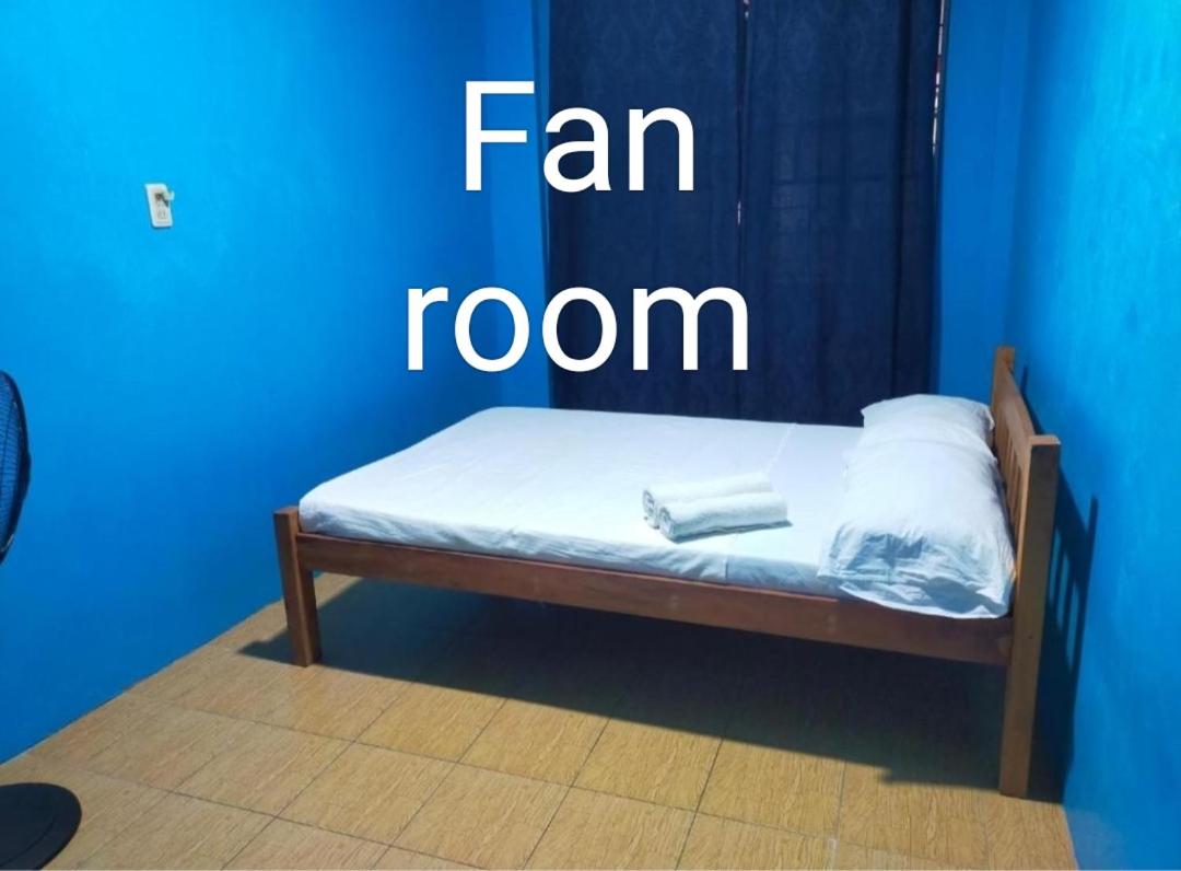 Habitación Doble con aseo compartido