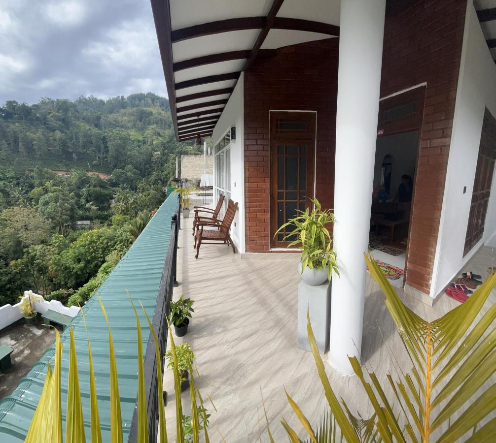 Ella Aura view homestay - B&B