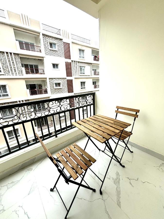 3 Bee's Service Apartments, Gachibowli - B&B