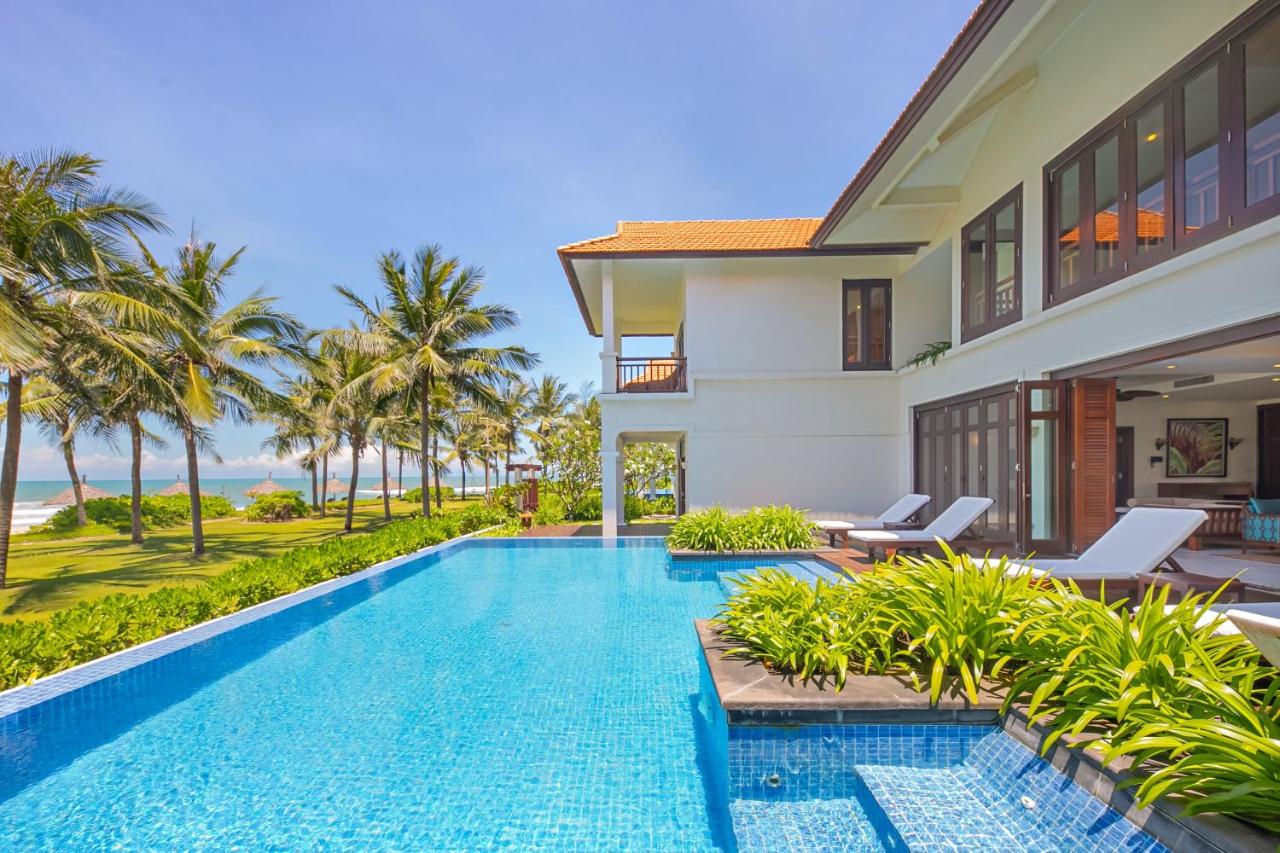 Villa - Beach Front