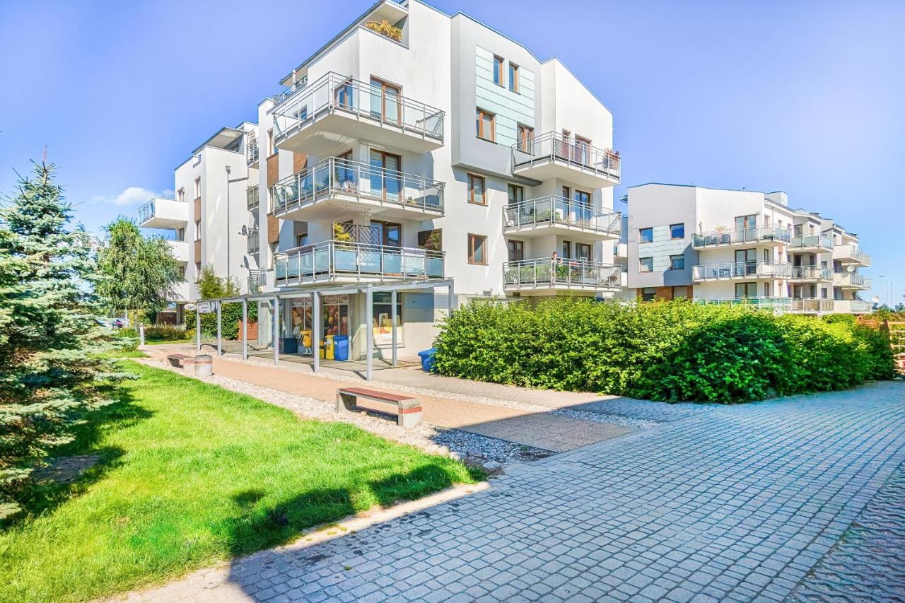 Jasny & Przestronny Apartament z Balkonem i Parkingiem by Rent like home - B&B