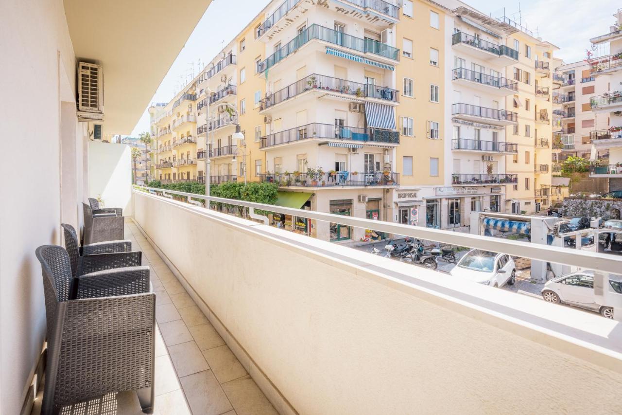 SorrentoVibes - Luxury Design Home & Jacuzzi in Heart of Sorrento - B&B