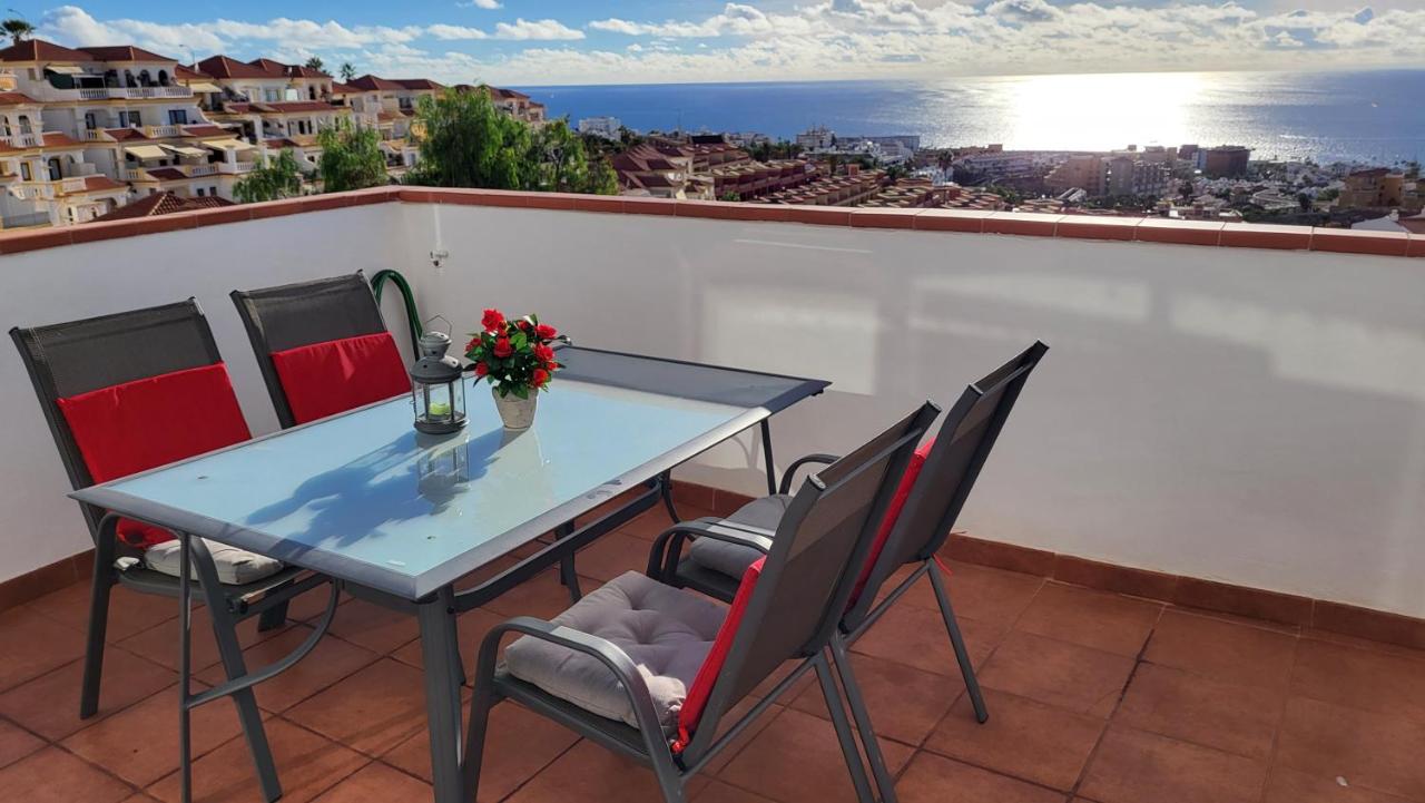 Fantastic flat with ocean view - Bed and Breakfast Adeje