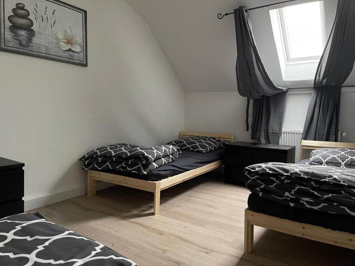 5 Betten - 2 Zimmer, Küche, Diele, Bad - Rudolfstraße 0301 - Ferienwohnung Wuppertal