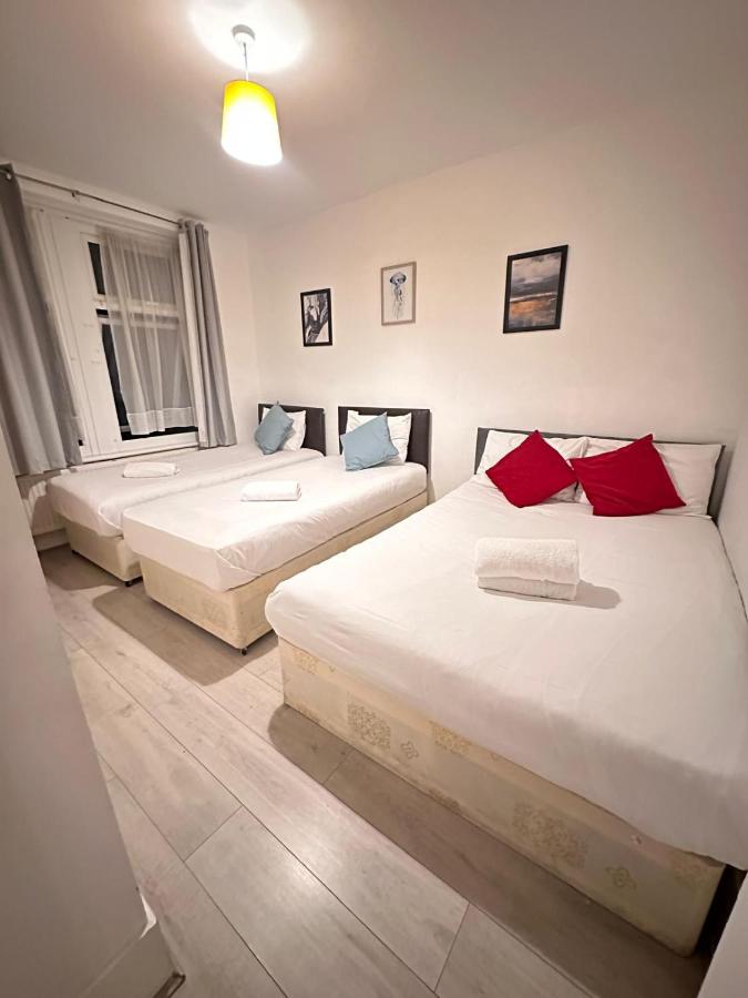 Lovely 2 Bed Flat 2 floor Miles - B&B Londra