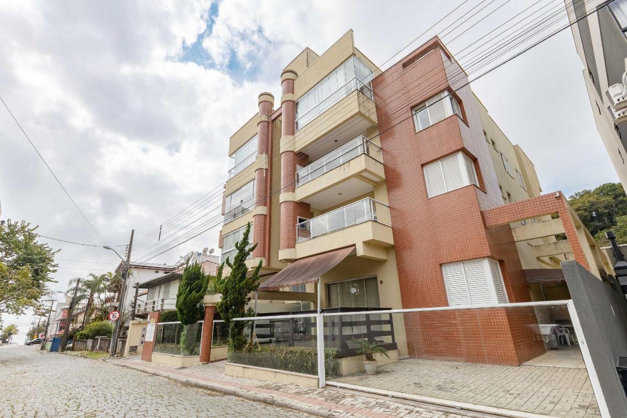 Aconchegante Apartamento a Poucos Metros do Mar - B&B Bombinhas
